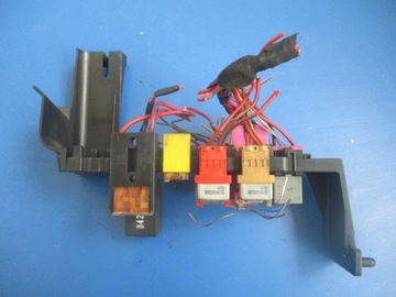 фото thumb №8, Audi a4 коробка запобіжників 8d1941824 8d0937503e 8l0941822a 8d1937545