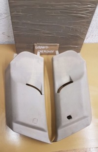 фото thumb №1, Пластик защита стойка задняя пара grand cherokee wk