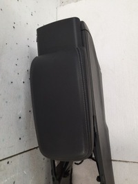 фото thumb №6, Подлокотник средний кожа mercedes gla x156