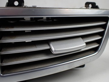 фото thumb №5, Средняя решётка воздуховод часы mercedes s500 w221 a2218300954