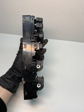 фото thumb №8, Hyundai i30 iii переключатель панель управление стекло 93571g4510