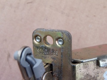 фото thumb №8, Замок кришки багажника opel corsa c 1.0 benz 90534789