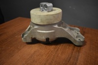 фото thumb №1, Idealna подушка двигуна права mercedes w223 1