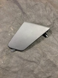 фото thumb №1, Volvo s40 v40 заглушка права сидіння