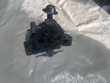 фото thumb №3, Насос масляная масла audi a4 b6 vw golf v passat b5 2.0 06a115105b