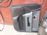 фото thumb №1, Обшивка двері правий передній dodge ram 1500 13-