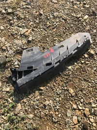 фото thumb №1, Напрямна лампи лівий перед volvo s80 30796387