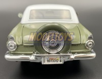 Ford Thunderbird с жесткой крышей 1956 года, масштаб 1:24, Motormax 73312