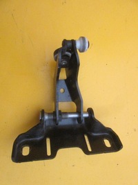 фото thumb №2, Mercedes sprinter 910 направляющая ролик дверь раздвижных