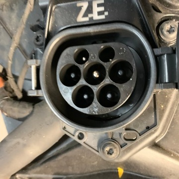 фото thumb №5, Renault zoe гнездо зарядное устройство 296561717r 295142799r 296950730r