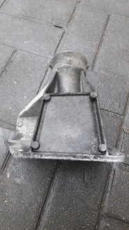 фото thumb №1, Bmw x5 e53 кронштейн кронштейн піввісь 7503120