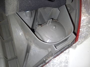 фото thumb №8, Honda fr-v frv 04-07 лампа задняя зад левая европа