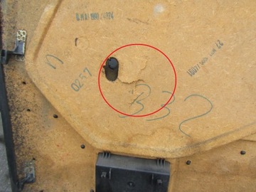 фото thumb №13, 1 mercedes w124 89-93 обивка дверь левая задняя чёрная