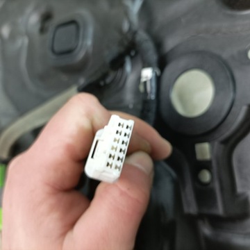 фото thumb №7, Mazda cx5 ii 17- двигунчик скла лівий задній