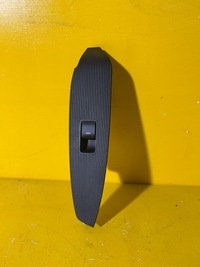 фото thumb №1, Mazda cx-5 кнопка стекло левый задняя