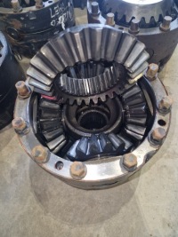 фото thumb №3, Редуктор колеса volvo fe 4x2 6x4 8x4 rth2180 rth2180c meritor hub gear