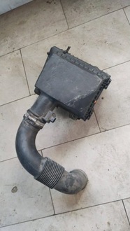 фото thumb №1, Корпус фільтра повітря renault trafic iii 165009078r