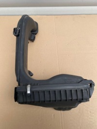 фото thumb №1, Bmw корпус фильтра воздуха 8512381 3.0d 4.0d