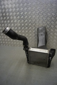 фото thumb №1, Радіатор інтеркулер audi a4 b6 b7 2.0