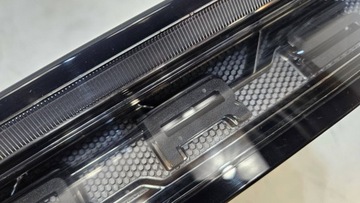 фото thumb №9, Лампа зад задня накладка porsche taycan 9ja945081t