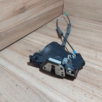 фото thumb №1, Замок правый перед corolla verso ii