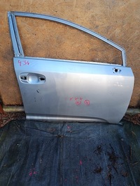 фото thumb №1, Дверь правый перед toyota avensis t27 2009-2018