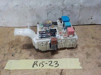 фото thumb №5, Toyota yaris 2009r 1.3b коробка предохранителей 827300d290