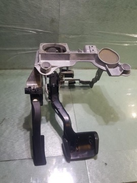 фото thumb №6, Edał газу гальма європа audi a4 b8 8k1723523a