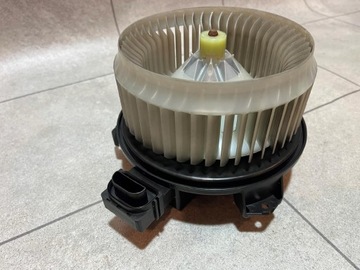 фото thumb №1, Jeep compass 06-16 повітродувка нагрівача оригінал