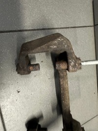 фото thumb №7, Скоба затискач праві перед audi q5 8r 320mm