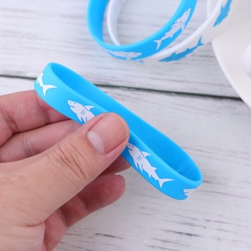 БРАСЛЕТ BLUE SHARK, ПЕРСОНАЛИЗИРОВАННЫЙ НА ЗАПЯСТЬЕ