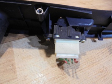 фото thumb №13, Перемикач скло правий перед mazda 6 gg gj6a-684li