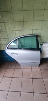фото thumb №1, Mercedes w203 дверь правый задняя задние