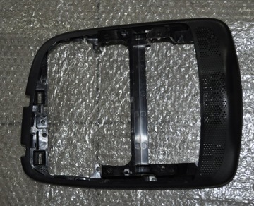 фото thumb №1, Renault clio iv рамка радио консоли 681043537r