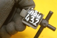 фото thumb №7, Клапан вакуумa vw golf iv audi a3 seat leon i 1.8 t agu 058906283c