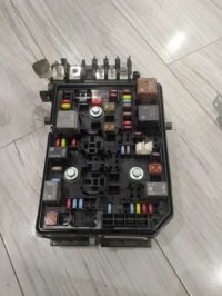 фото thumb №1, Коробка запобіжників opel astra k 39019184