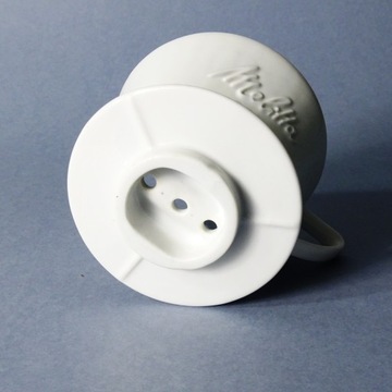 ВИНТАЖНЫЙ ФАРФОРОВЫЙ КАПЕЛЬНЫЙ ФИЛЬТР ДЛЯ КОФЕ ICONIC MELITTA 101