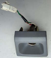 фото thumb №1, Разъём прикуривателя toyota avensis verso