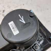 Renault arkana рамка середня кронштейн на чашки 2207192074 Доставка, фото thumb