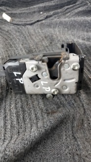 фото thumb №1, Замок лівий перед opel zafira b 06r 1.9cdti