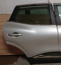 фото thumb №1, Дверь renault kadjar правая сторона задние