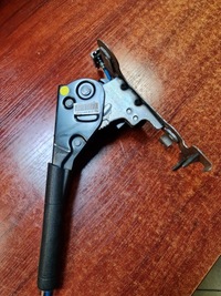 фото thumb №1, Рычаг ручного citroen c3 picasso 9687063580