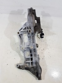 Кронштейн кронштейн генератора 04l903143d vw audi skoda a6 a4 2.0 tdi с Разборки, фото thumb