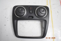 фото thumb №1, Решітка обдув перед dacia dokker 682606882r