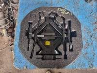 фото thumb №1, Kia rio iv 17-23 пена домкрат вкладыш w колесо 15"