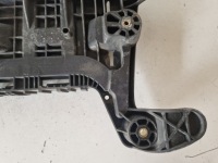 Основание корпус аккумулятор skoda octavia 2 рестайлинг  1.6 tdi Недорого, фото thumb