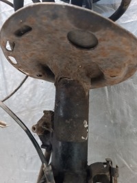 Амортизаторна стійка лівий перед toyota auris i 2007r 1.4d Оригінал, фото thumb