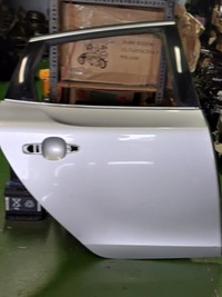 фото thumb №1, Дверь volvo v40 2012-2019 задние правое