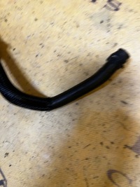 фото thumb №3, Шланг труба wąż wody dacia duster ii