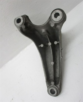 фото thumb №7, Audi s4 rs4 b7 4.2 v8 лапи двигуна 8e0199308an